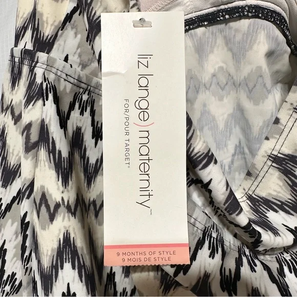 Liz Lange Maternity Swim Top NWT XL | Black & White Geometric - Picture 3 of 6